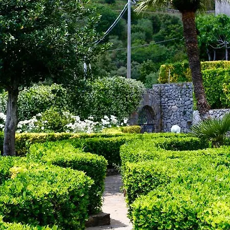 Minuta Guest house *